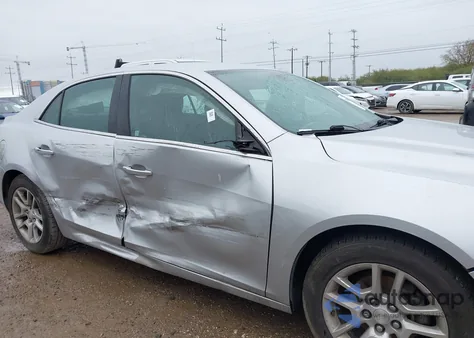 2013 Chevrolet Malibu Eco z USA, uszkodzony, nr VIN 1G11D5RR2DF114665